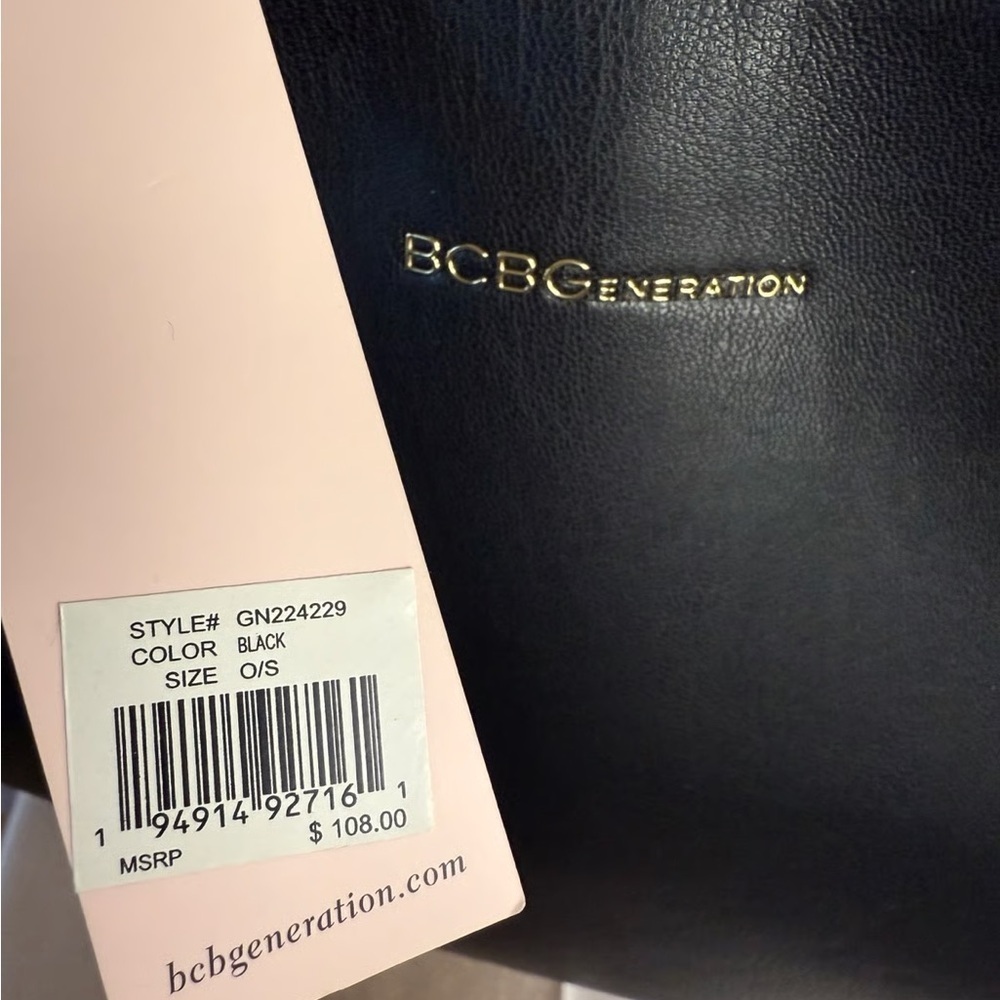 BCBGMaxAzria Black and Gold Shoulder Bag with Elegant Design - Picture 4 of 6